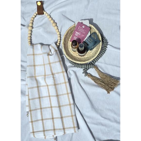 Natural Wooden Bead Towel Ring – Mother’s Day Gift Set - Picture 2 of 4